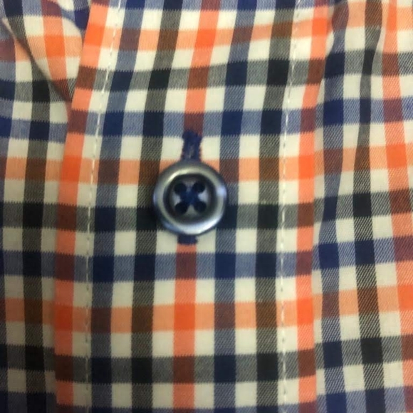 Izod Short Sleeve Buttoned Shirt - Picture 4 of 7